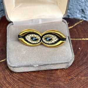 Vintage Eyes Brooch Quirky Jewelry